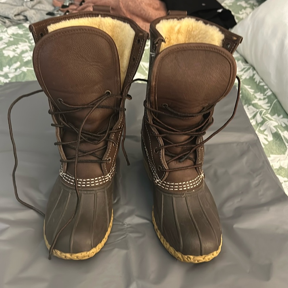 LL Bean duck boots, Sherpa lined. Great condition. Size 7